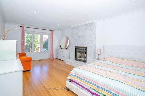 Photo 15 at 85 Glen Crescent, Uplands, Vaughan
