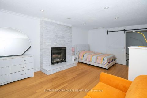 Photo 16 at 85 Glen Crescent, Uplands, Vaughan