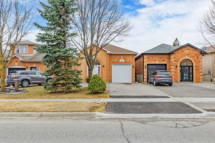 Photo 1 at 78 Clearmeadow Boulevard, Summerhill Estates, Newmarket