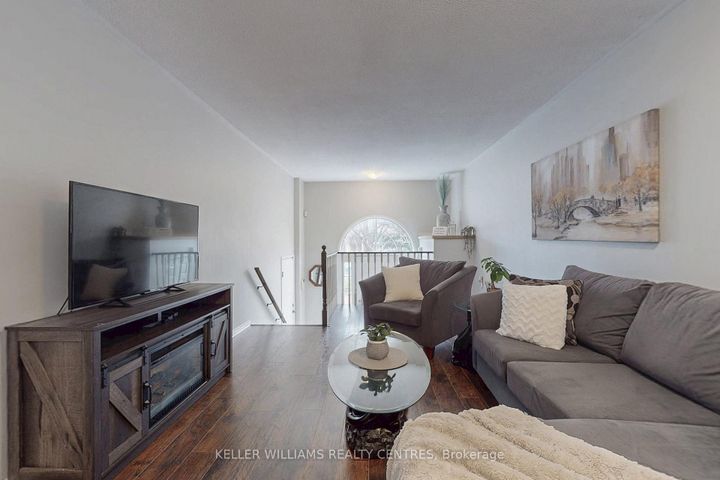 Photo 4 at 78 Clearmeadow Boulevard, Summerhill Estates, Newmarket