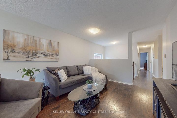 Photo 5 at 78 Clearmeadow Boulevard, Summerhill Estates, Newmarket