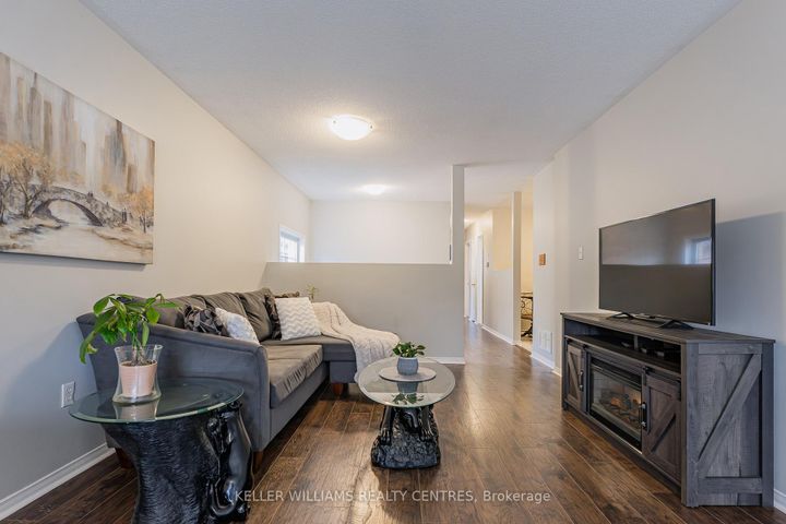 Photo 6 at 78 Clearmeadow Boulevard, Summerhill Estates, Newmarket