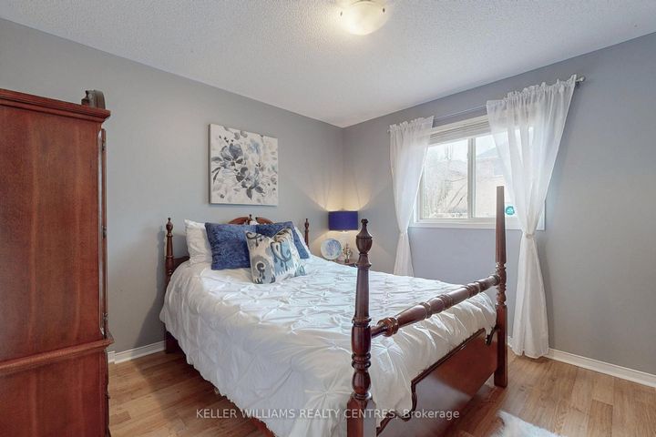 Photo 11 at 78 Clearmeadow Boulevard, Summerhill Estates, Newmarket
