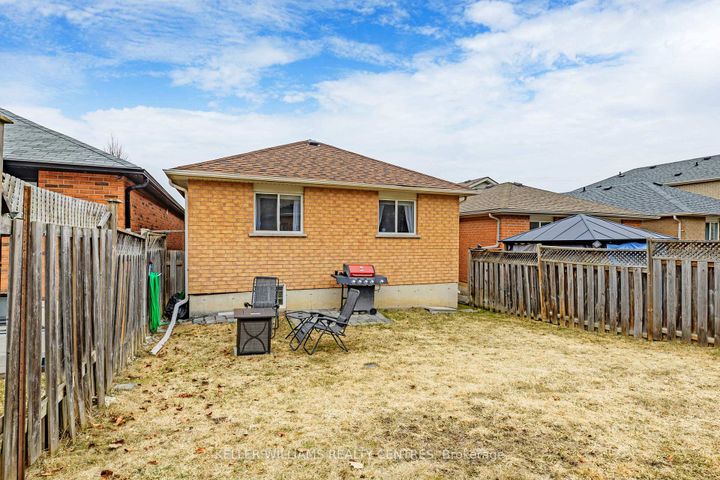 Photo 30 at 78 Clearmeadow Boulevard, Summerhill Estates, Newmarket