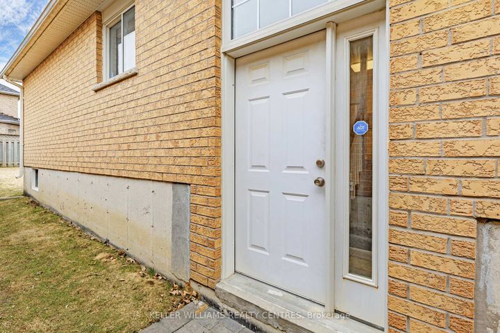 Photo 32 at 78 Clearmeadow Boulevard, Summerhill Estates, Newmarket