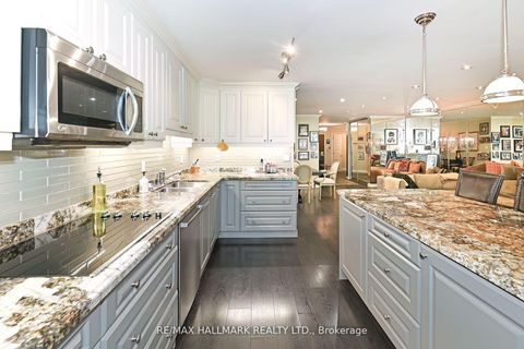 Photo 3 at 105 - 333 Clark Avenue, Yorkhill, Vaughan