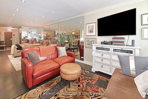 Photo 14 at 105 - 333 Clark Avenue, Yorkhill, Vaughan