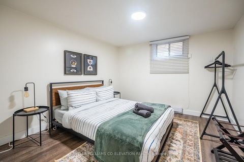 Photo 7 at 48 Massey Street, Niagara, Toronto