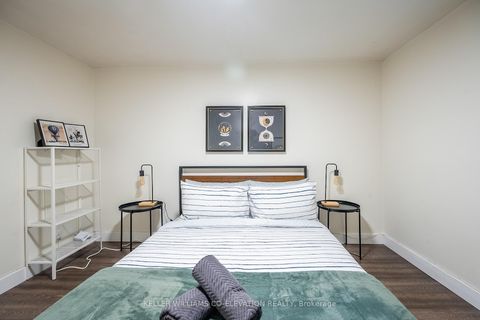 Photo 11 at 48 Massey Street, Niagara, Toronto