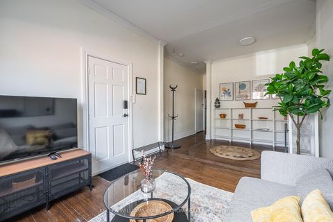 Photo 15 at 48 Massey Street, Niagara, Toronto
