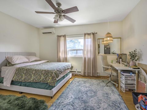 Photo 31 at 48 Massey Street, Niagara, Toronto
