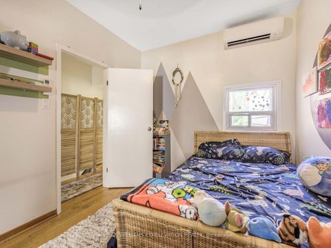 Photo 36 at 48 Massey Street, Niagara, Toronto