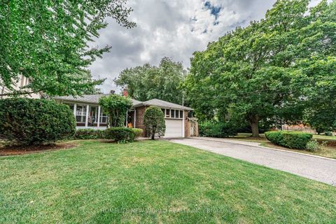 Photo 2 at 81 Hillcrest Avenue, Willowdale East, Toronto