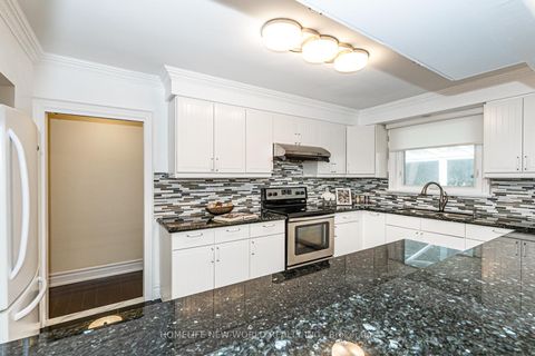 Photo 12 at 81 Hillcrest Avenue, Willowdale East, Toronto