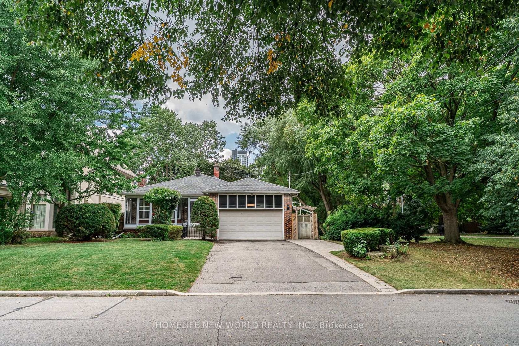 81 Hillcrest Avenue, Willowdale East, Toronto 