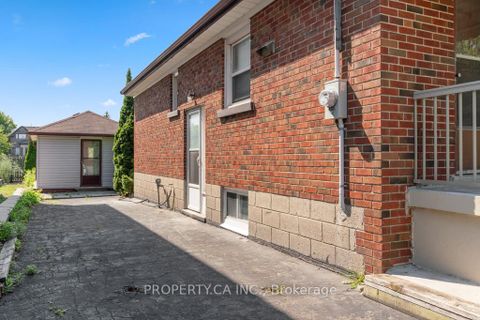 Photo 5 at 35 Farrell Avenue, Willowdale West, Toronto