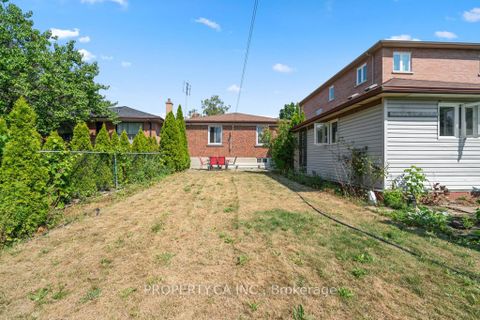 Photo 10 at 35 Farrell Avenue, Willowdale West, Toronto