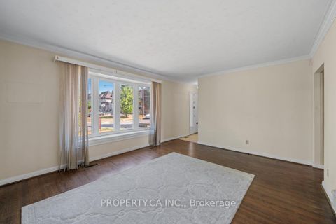 Photo 11 at 35 Farrell Avenue, Willowdale West, Toronto