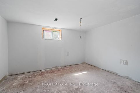 Photo 21 at 35 Farrell Avenue, Willowdale West, Toronto