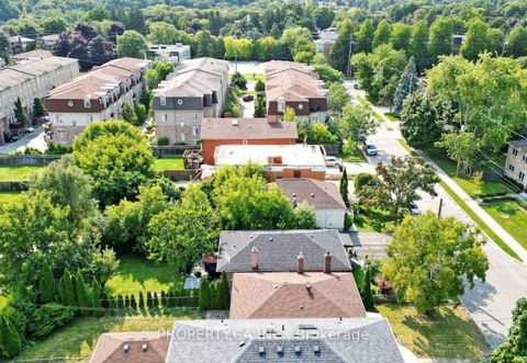 Photo 31 at 35 Farrell Avenue, Willowdale West, Toronto