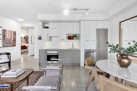 Photo 9 at 518 - 199 Richmond Street W, Waterfront Communities C1, Toronto