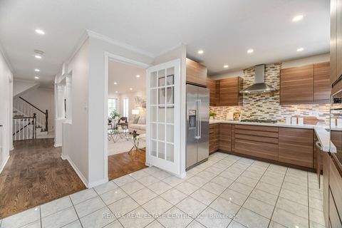 Photo 8 at 2021 Redstone Crescent, WM Westmount, Oakville