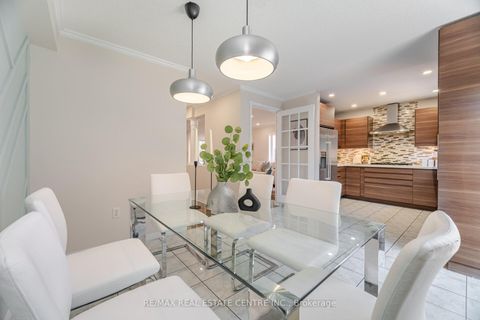 Photo 13 at 2021 Redstone Crescent, WM Westmount, Oakville