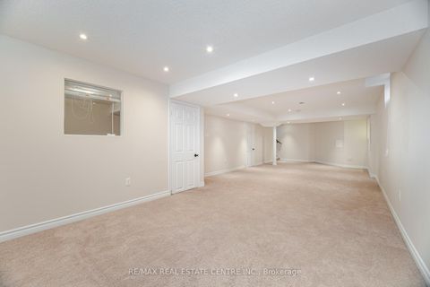 Photo 36 at 2021 Redstone Crescent, WM Westmount, Oakville