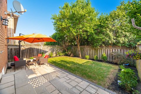 Photo 42 at 2021 Redstone Crescent, WM Westmount, Oakville