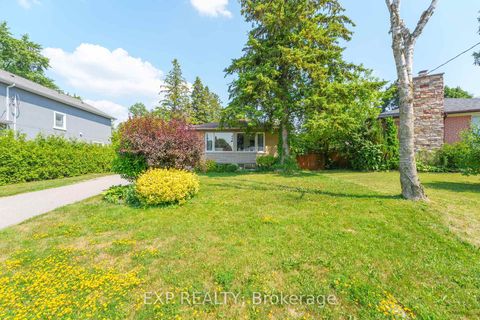 Photo 2 at 31 Patrick Drive, Aurora Highlands, Aurora