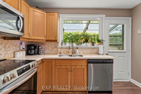 Photo 5 at 31 Patrick Drive, Aurora Highlands, Aurora