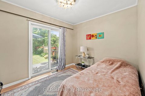 Photo 17 at 31 Patrick Drive, Aurora Highlands, Aurora
