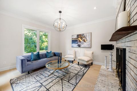 Photo 13 at 22 Fernside Court, Willowdale East, Toronto