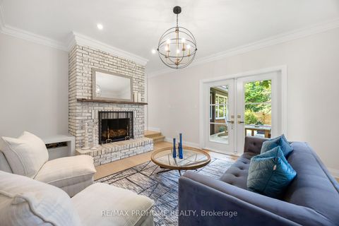 Photo 14 at 22 Fernside Court, Willowdale East, Toronto