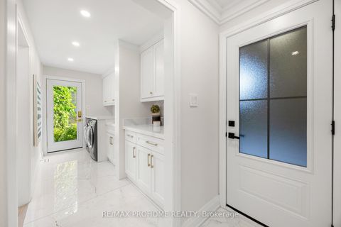 Photo 15 at 22 Fernside Court, Willowdale East, Toronto