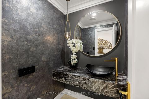 Photo 16 at 22 Fernside Court, Willowdale East, Toronto