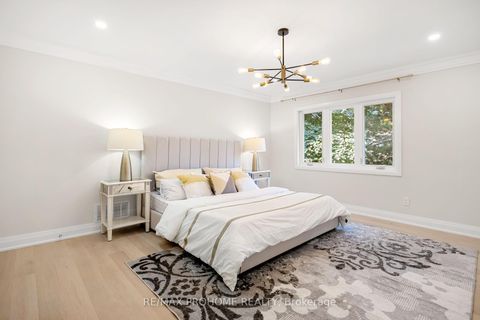 Photo 18 at 22 Fernside Court, Willowdale East, Toronto