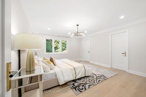 Photo 19 at 22 Fernside Court, Willowdale East, Toronto