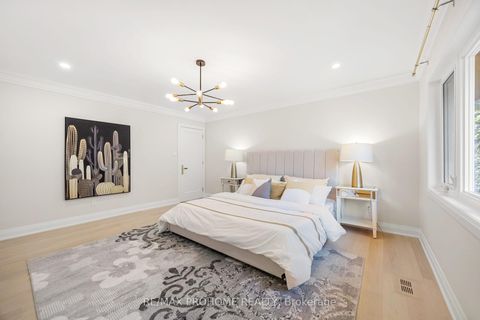 Photo 20 at 22 Fernside Court, Willowdale East, Toronto