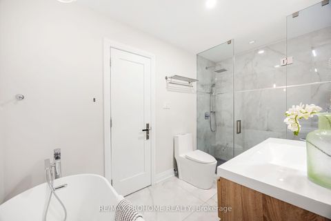Photo 29 at 22 Fernside Court, Willowdale East, Toronto