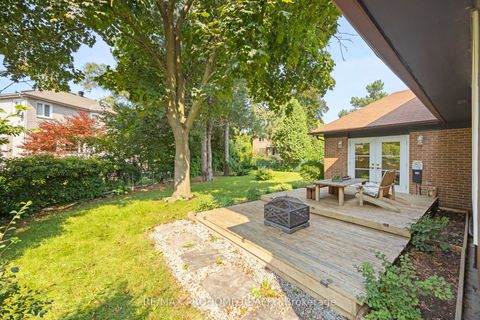 Photo 37 at 22 Fernside Court, Willowdale East, Toronto