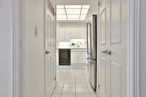 Photo 15 at 1003 - 7 Broadway Avenue, Mount Pleasant West, Toronto Photo 15 at 1003 - 7 Broadway Avenue, Mount Pleasant West, Toronto