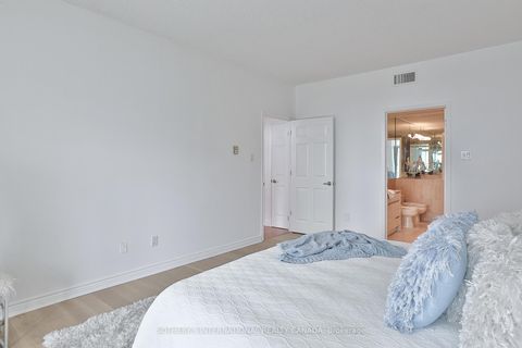 Photo 25 at 1003 - 7 Broadway Avenue, Mount Pleasant West, Toronto
