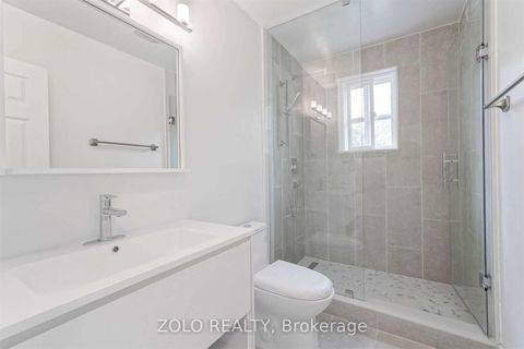 Photo 14 at 525 Lynett Crescent, Crosby, Richmond Hill