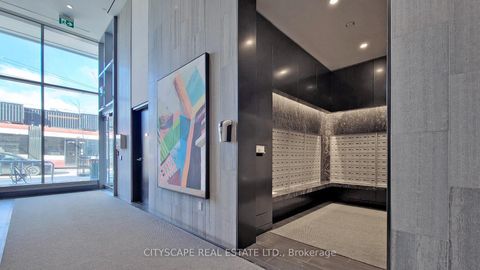 Photo 4 at 703W - 27 Bathurst Street, Waterfront Communities C1, Toronto