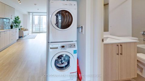 Photo 28 at 703W - 27 Bathurst Street, Waterfront Communities C1, Toronto
