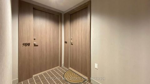 Photo 31 at 703W - 27 Bathurst Street, Waterfront Communities C1, Toronto