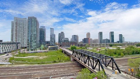 Photo 34 at 703W - 27 Bathurst Street, Waterfront Communities C1, Toronto