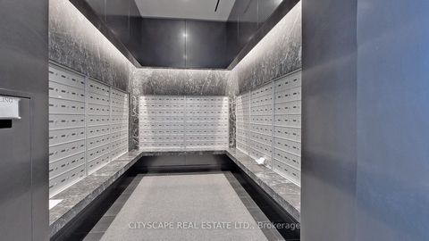 Photo 40 at 703W - 27 Bathurst Street, Waterfront Communities C1, Toronto