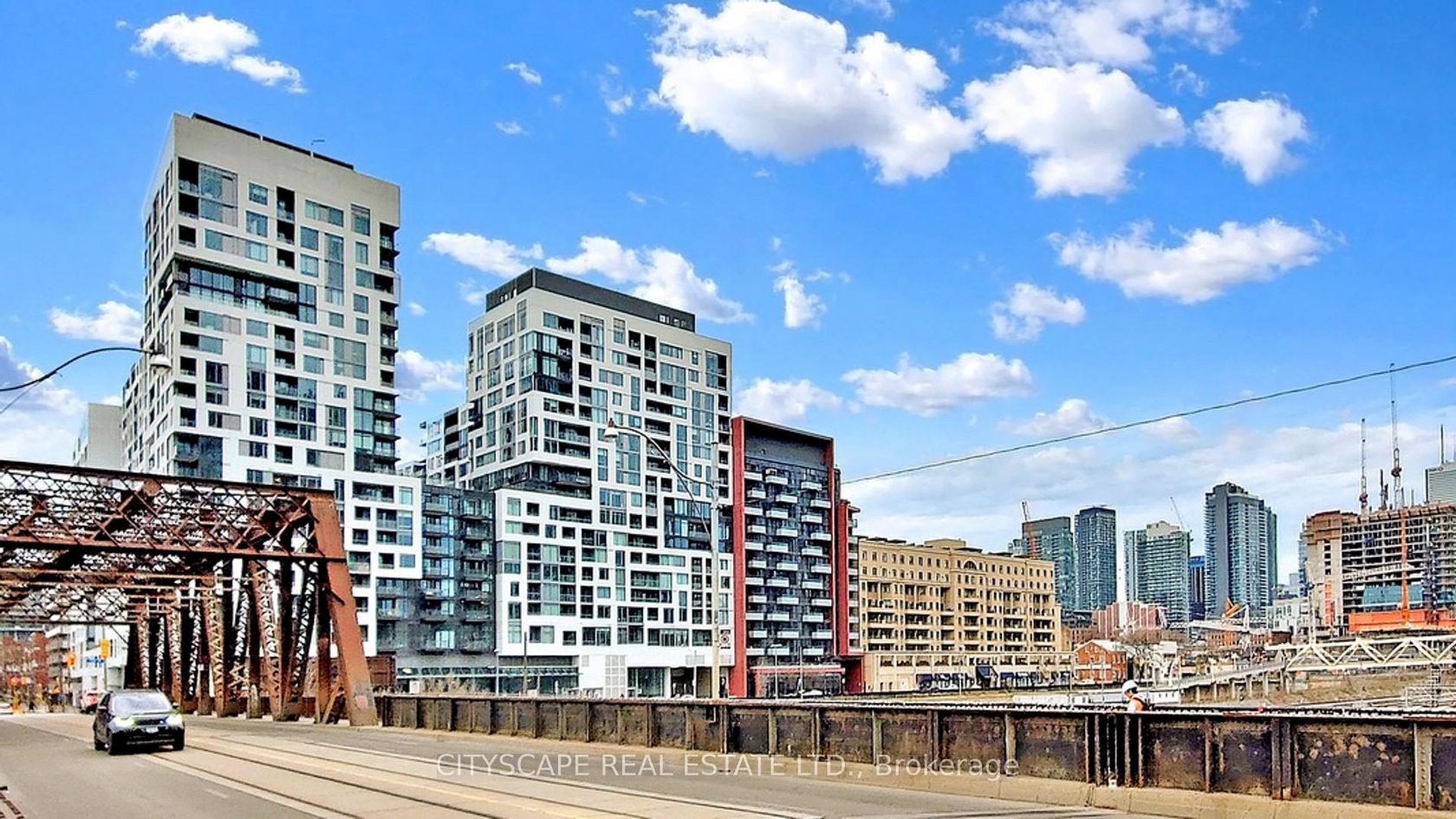703W - 27 Bathurst Street, Waterfront Communities C1, Toronto 